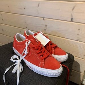 Converse Sz 11 sneaker